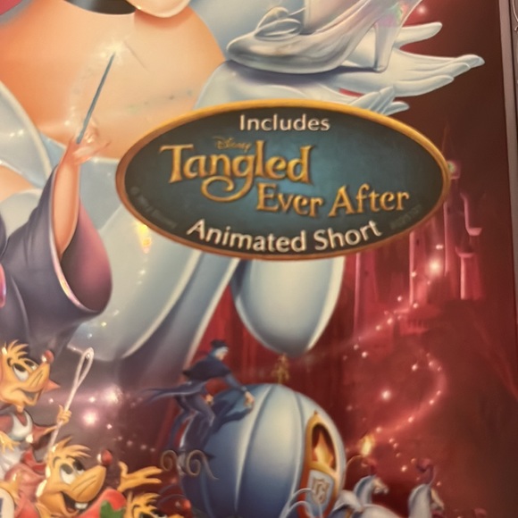 Disney’s Cinderella diamond edition two disk Blu-ray and DVD - Picture 4 of 5